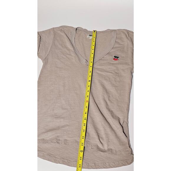 Vintage Pacha Ibiza 1967 Tan Cherry Logo Deep V Neck Tee Top Small - Picture 5 of 6